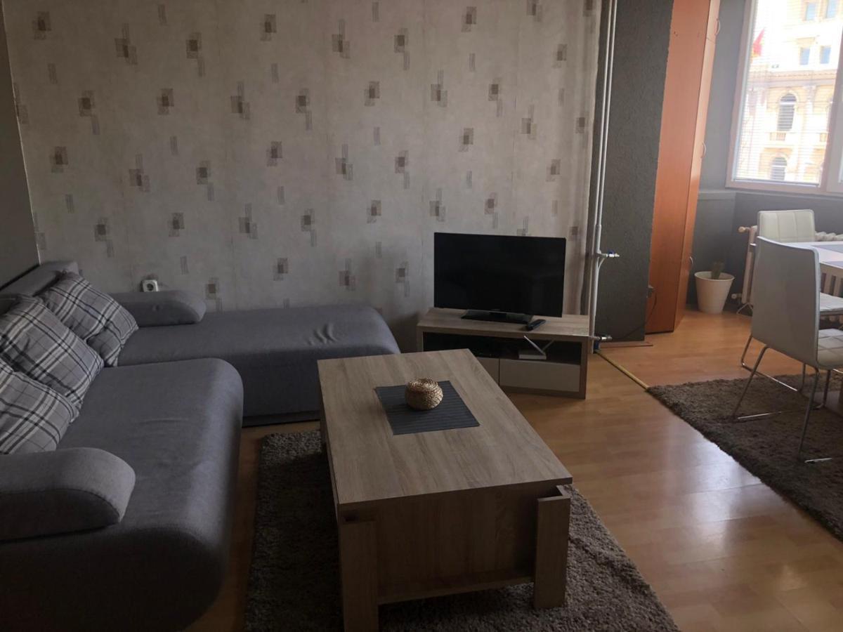 Skopje Plaza Apartment מראה חיצוני תמונה