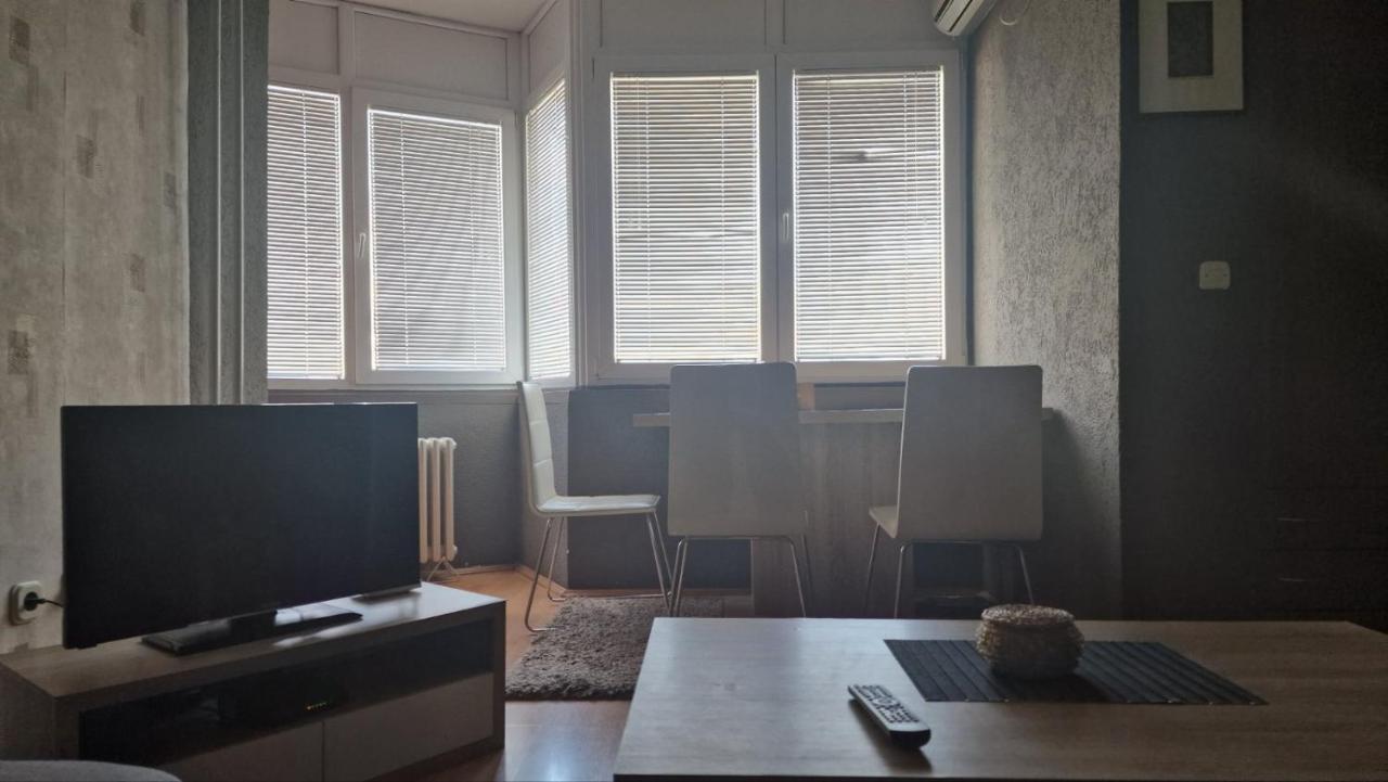Skopje Plaza Apartment מראה חיצוני תמונה