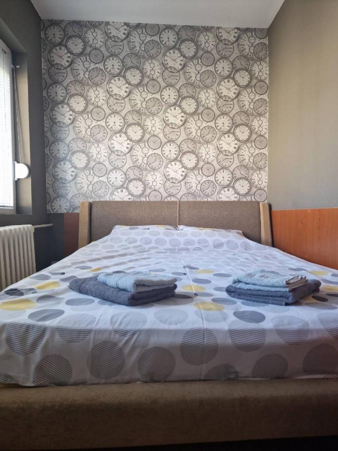 Skopje Plaza Apartment מראה חיצוני תמונה