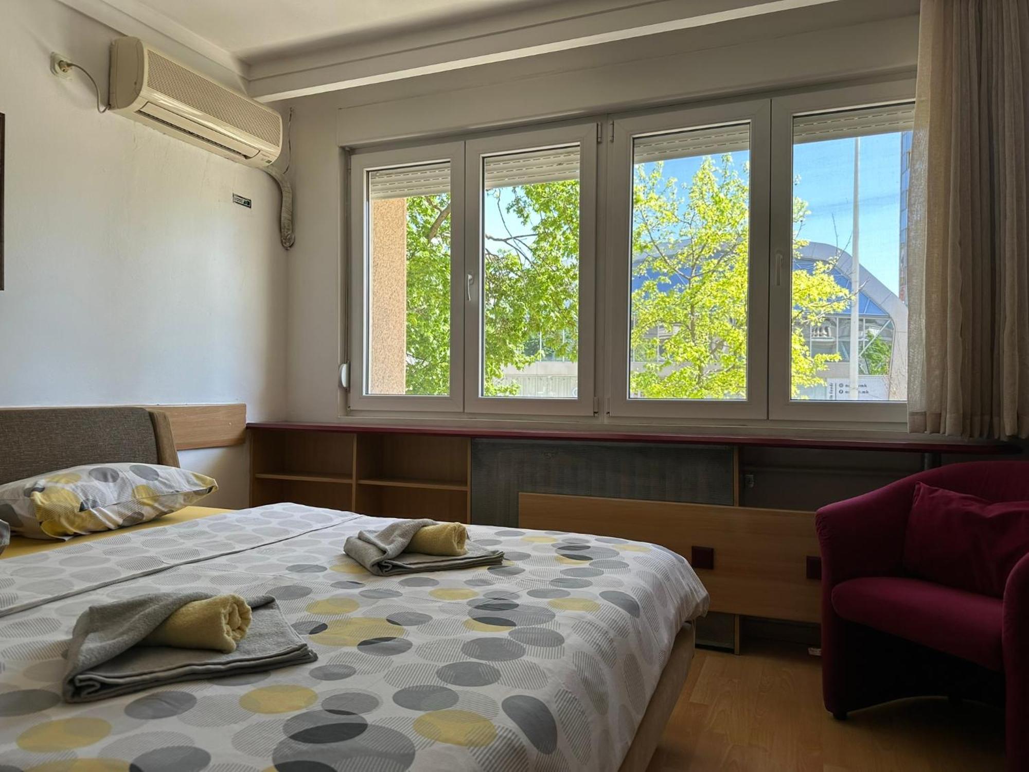 Skopje Plaza Apartment מראה חיצוני תמונה